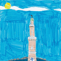 Kindliche Zeichnung eines hohen Leuchtturms vor blauem Himmel mit Sonne und Wolken.